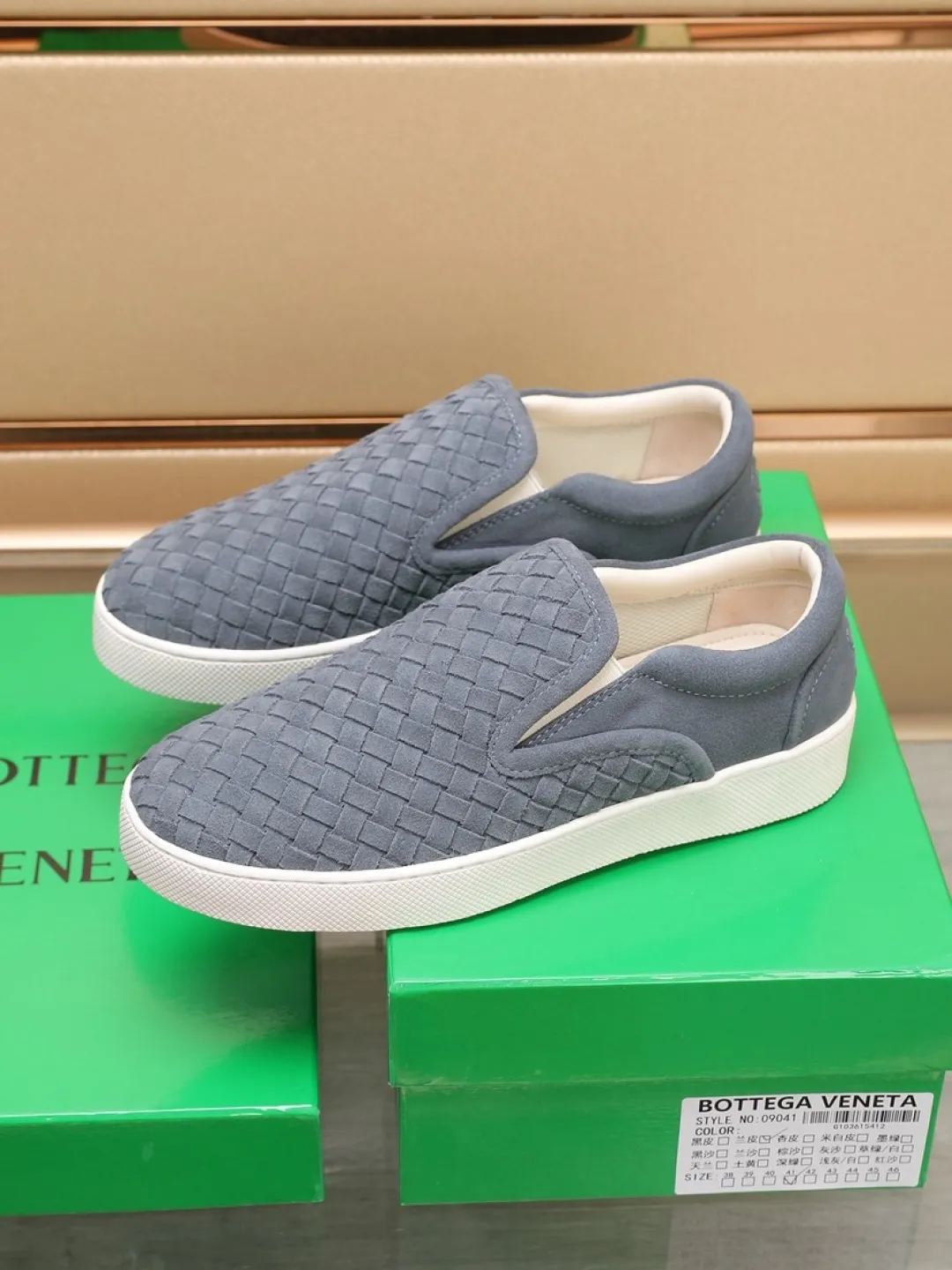 Men's men's shoes 💰Men's shoes 💰440💰🔥[BV] series of top purchasing agents 🔍Imported first-layer cowhide woven surface, cowhide foot pads lining environmentally friendly ♻️Does not fade, 💪Sole: Rubber combination original factory special original outsole ⚠Original and single goods 🔍🔍You can come in and out at will, welcome to compare ⚠Number of sizes: 38-44